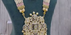 Kundan polki pendant set.