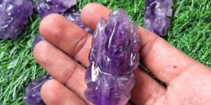 Gemstone Amethyst Idol