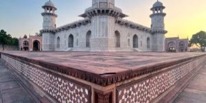 Baby Taj Tour Packages