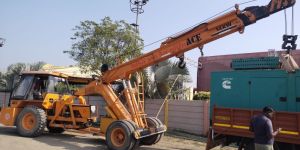 Hydra Crane Available on Rent Basis