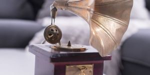 Vintage Home Decor Gramophone