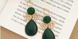 Evie Round Cluster Pearl Earrings