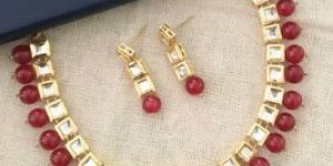 Minal Glossy Stone Necklace Set