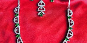 EMERALD STONE SILVER PLATED JEWELRY SET
