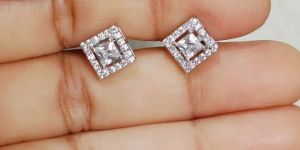 925 Silver Alluring Square Studs