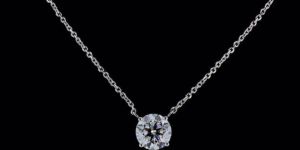 Diamond Studded Pendant Set