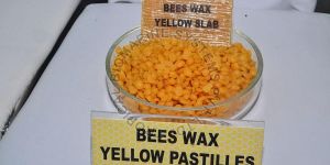 Yellow Beeswax Pastilles