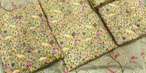 Ladies Printed Unstitched Suit