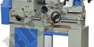 4.5 Feet Heavy Duty Lathe Machine