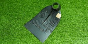Sunimp Agri Type NO4 (1.4 Kg) ISI Marked Digging Hoe
