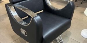 D Handle Chair-Black [only Top]