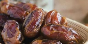 Brown Fresh Khalas Dates