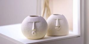 Ceramic Upbeat Blowing Kiss Vase Set