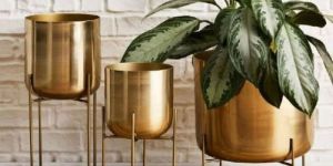 Iron Planter Set