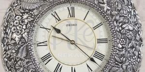 Leaf Crest Roman Wall Clock