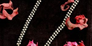 Ladies Silver Floral Pendant Necklace