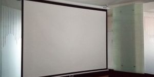 Motorized Projector Screen
