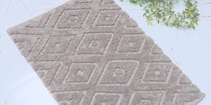 Luxury Cotton Tufted Bath Rug- 21X34 Inch