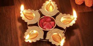 Diwali Golden Iron Diya Urli