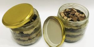 Kitkat Chocolate Jar Cake