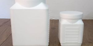Plastic Square Tablet Containers