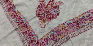 Embroidery Super Sangeen Pure Pashmina Head Scarf