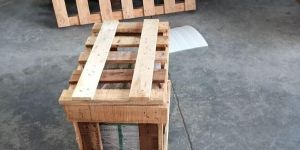 Light Brown Wooden Packaging Box