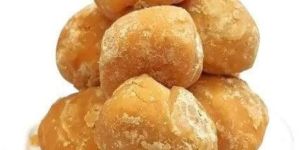 Gur Jaggery
