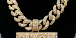 Luxury Hip Hop Gold Diamond Shine Pendant