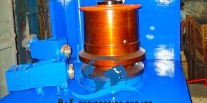 FULLY AUTOMATIC WIRE STRAIGHTENING MACHINE