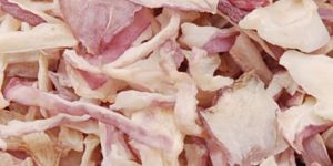 Dehydrated Pink Onion Kibbled
