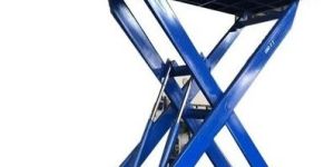 Scissor Table