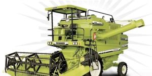 1 Acres/HR Preet Mini Combine Harvester