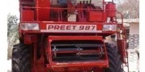 Preet 987 Track Combine Harvester