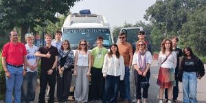 Hire Tempo Traveller for Outstation