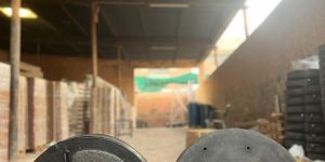 Vertical Danish Black Bond Stones