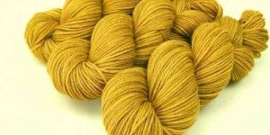 10 NE Yellow Wool Yarn