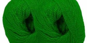70 NE Green Wool Yarn