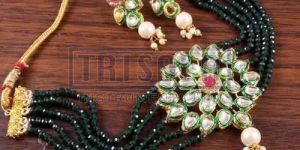 Women Party Wear Crystal Choker Necklace Set