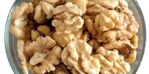 Natural Walnut Kernels