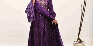 Noorani Bloom Suit Set