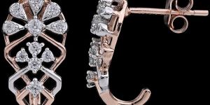 18k Gold High Carat Brilliant Round Diamond Cluster Studs