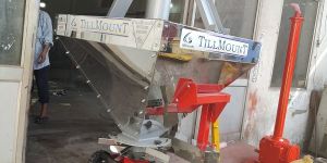 Fertilizer Broadcaster