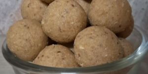 Methi Dink Ladoo