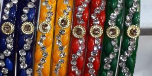 Stone Studded Glass Bangle