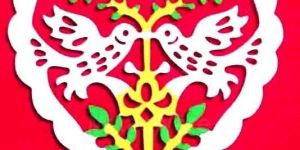 Glossy Metal Valentine Hanging Heart