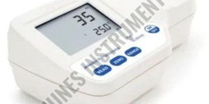 Digital Refractometer for Seawater Analysis