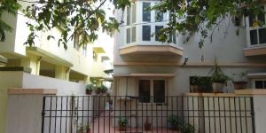 Pleasant Stay Ladies Hostel