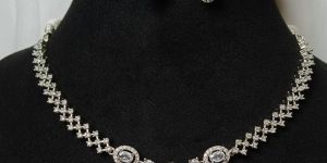 Silver-Tone AD Necklace & Earring Set