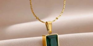 Twinkling Glittering Pendants & Lockets